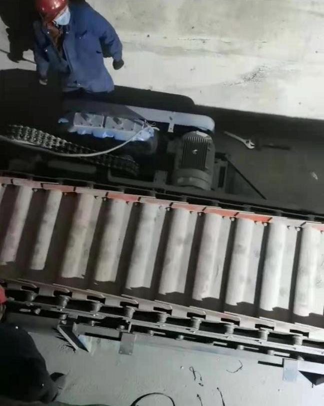 鱗板機施工現場圖